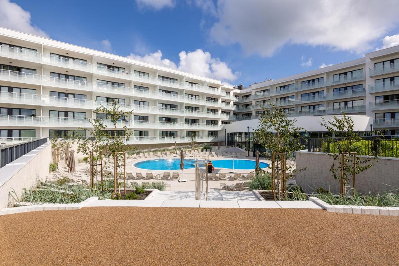 Polanki Aqua Apartment With Parking By Renters Prestige Kolobrzeg Exterior photo